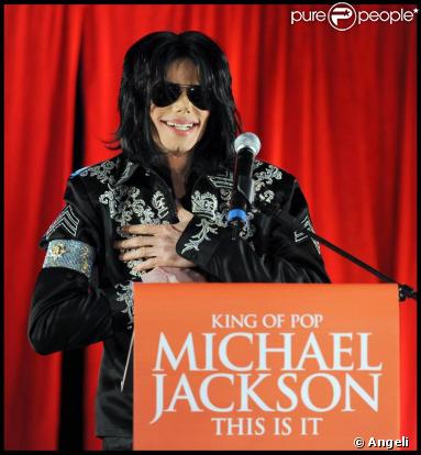 Michael Jackson lors de la conférence de presse annonçant la tournée This Is It le 5 mars 2009 