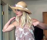 Britney Spears faisant du shopping sur le Robertson boulevard à Los Angeles le 11 août 2009
