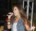 Ashley Tisdale en concert à Glendale, en Californie, le 12 août 2009.