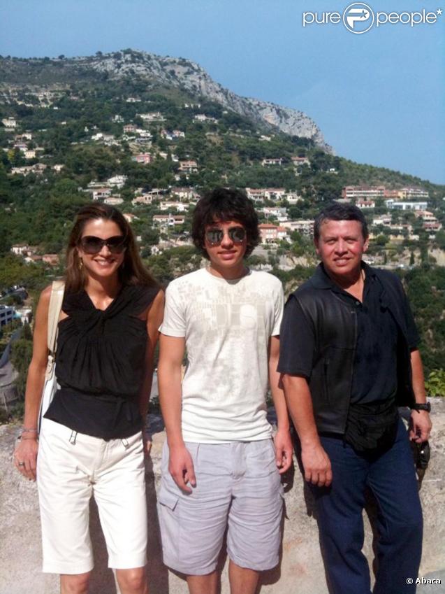Rania de Jordanie avec son fils Hussein et son époux Abdullah 