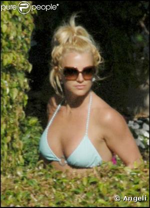 Britney Spears dans sa tenue préférée, le maillot de bain