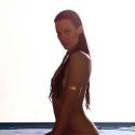 La superbe championne olympique de natation Amanda Beard... expose son corps de rêve !