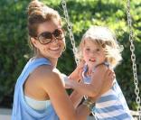 Brooke Burke, Shaya et Heaven Rain s'éclatent dans un parc de Malibu. 25/08/09