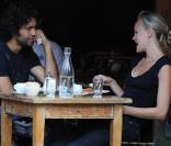Adrian Grenier dans les rues de New York avec une mystérieuse blonde le 26/08/09