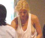 Gwyneth Paltrow et son fils Moses, à l'aéroport de Barcelone, en Espagne, le 6 septembre 2009 ! 