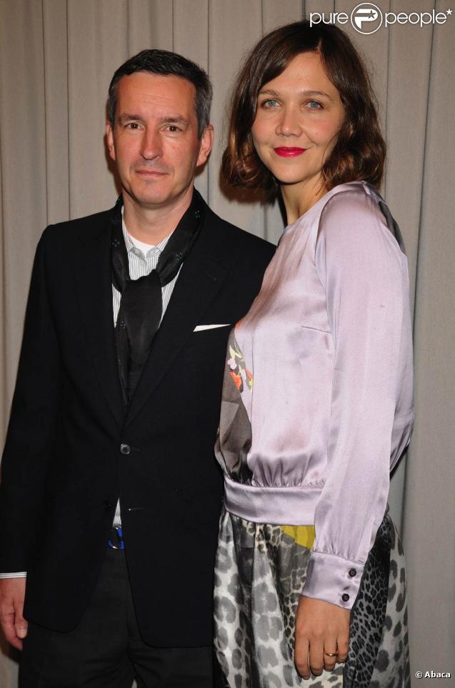 Dries van Noten et Maggie Gyllenhaal lors de la cérémonie des  FITIs Couture Council Artistry of Fashion Awards,  le 9 septembre 2009   
