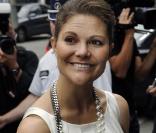 La princesse Victoria de Suède et son impressionnant sautoir à Bruxelles, le 9 septembre 2009