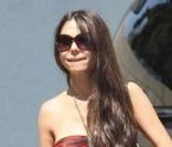 Oksana Grigorieva enceinte de Mel Gibson, sort d\'une clinique dermatologique à Los Angeles