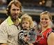 Kim Clijsters remporte l'US Open et fête sa victoire... avec son mari et son adorable fille !