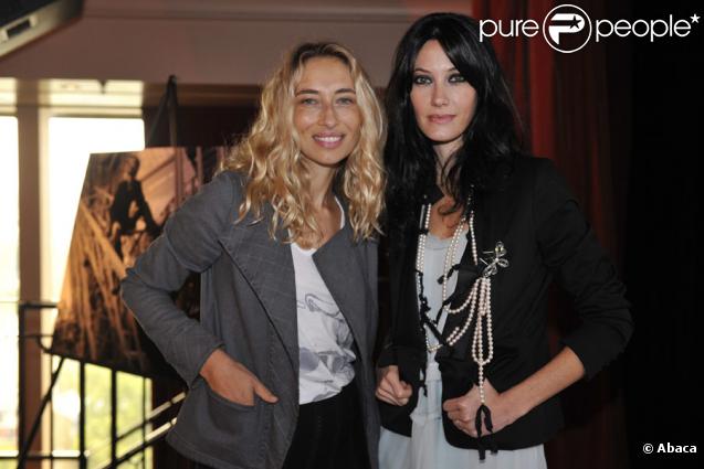 Alexandra Golovanoff et Mareva Galanter lors de la conférence de presse de rentrée de Paris Première le 17 septembre 2009