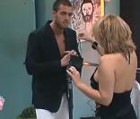 Cindy offre un cadeau inattendu à Jonathan...