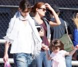 Katie Holmes, sa fille Suri, Conor et Isabella à Boston (20 septembre 2009)
