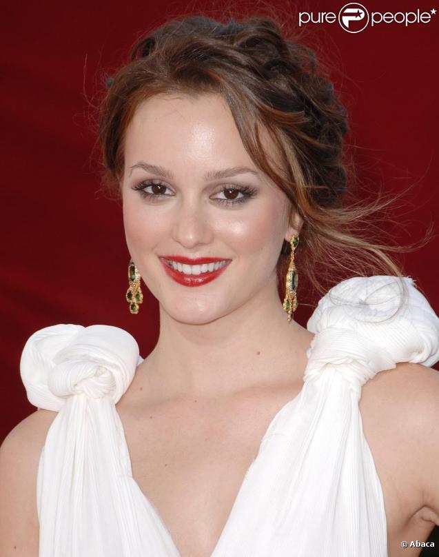 Leighton Meester à la cérémonie des Emmy à Los Angeles le 20/09/09