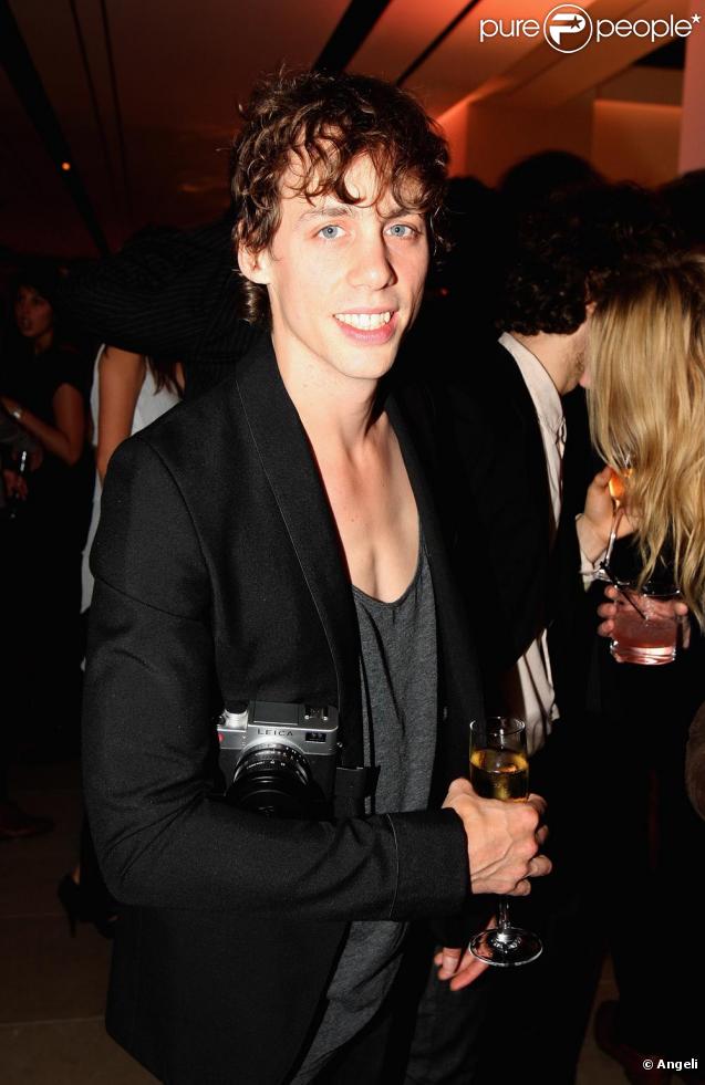 Johnny Borrell à la soirée Burberry à Londres le 22/09/09