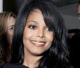 Donatella Versace et Janet Jackson au défilé Versace lors de la Fashion Week italienne le 25 septembre 2009
