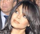 Janet Jackson au défilé Versace lors de la Fashion Week italienne le 25 septembre 2009