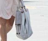 Halle Berry ne lâche jamais son sac Darel. Ici avec le modèle Tote Flower