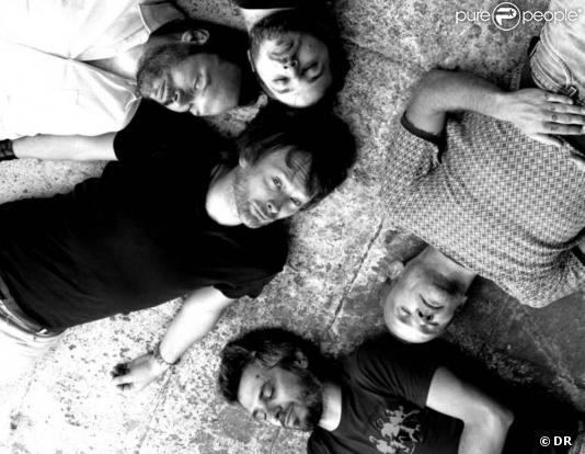 Thom Yorke et ses nouveaux bandmates...