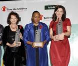 Annie Lennox, Julia Ormond, Eduardo Galeano, Barbara Hendricks et Claudia Cardinale aux Save the Children Awards. 30/09/09