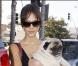 Jessica Alba ne sait plus où donner... des cheveux ! Elle est brune à présent !