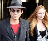 Lily Cole et son amoureux Enrique Murciano au défilé Balenciaga à l'hôtel Crillon le 1/10/09 à Paris