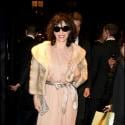 Juliette Binoche a décidé de vous montrer ce qu'elle cache... derrière ses lunettes de soleil !