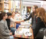 Rachida Dati accompagne son amie Valérie Pineau-Valencienne pour la dédicace de son livre le 3 octobre