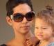 Halle Berry a enfin quitté son jean et retrouvé son trésor Nahla... une vraie beauté !