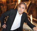 Yoshitaka Amano lors de l'exposition La Naissance d'Eve 9002 dans l'Opéra Garnier le 3 octobre 2009