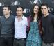 Rachel Weisz sublime, entourée d'Alejandro Amenabar et des comédiens Max Minghella et Oscar Isaac, à l'occasion du photocall du film  Agora , à la Librairie Nationale de Madrid, le 6 octobre 2009 !