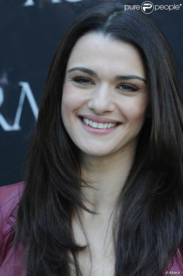 Rachel Weisz resplendissante, à l'occasion du photocall du film  Agora , à la Librairie Nationale de Madrid, le 6 octobre 2009 !