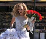 Kate Hudson en plein shooting pour le magazine Harper's Bazaar