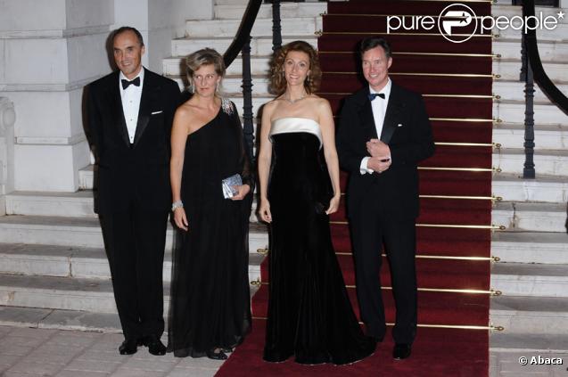 Prince Lorenz et Princesse Astrid de Belgique et Princesse Sibilia et Prince Guillaume du Luxembourg, au dîner de gala de l'E.O.R.T.C à l'Opéra Garnier de Monte Carlo à Monaco le 9 octobre 2009