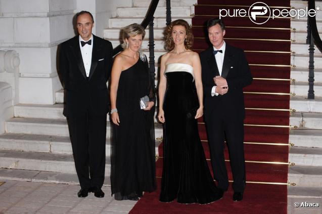 Prince Lorenz et Princesse Astrid de Belgique et Princesse Sibilia et Prince Guillaume du Luxembourg, au dîner de gala de l'E.O.R.T.C à l'Opéra Garnier de Monte Carlo à Monaco le 9 octobre 2009
