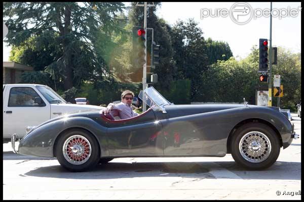 Patrick Dempsey et sa Jaguar Classic XK 120 dans Beverly Hills 