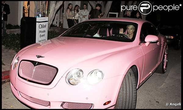 La très girly Bentley de Paris Hilton 