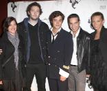 Vincent Desagnat et sa compagne Audrey, et Benjamin Morgaine et sa femme Elodie, entourent Aurélien Wiik, à l'occasion de son 29e anniversaire, à Paris, le 12 octobre 2009 !