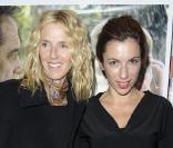 Sandrine Kiberlain et Aure Atika lors de la première de Mademoiselle Chambon à Paris le 13 octobre 2009