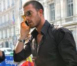 Jonathan arrive dans les locaux  d'Europe 1 (fin septembre 2009)