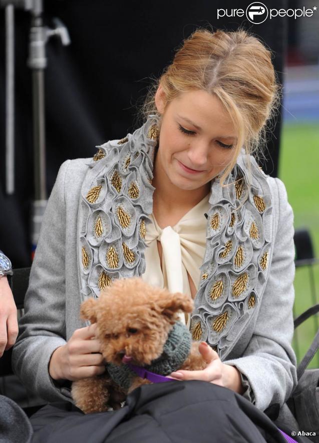 Blake Lively sur le tournage de la saison trois de  Gossip Girl , le 14 octobre 2009