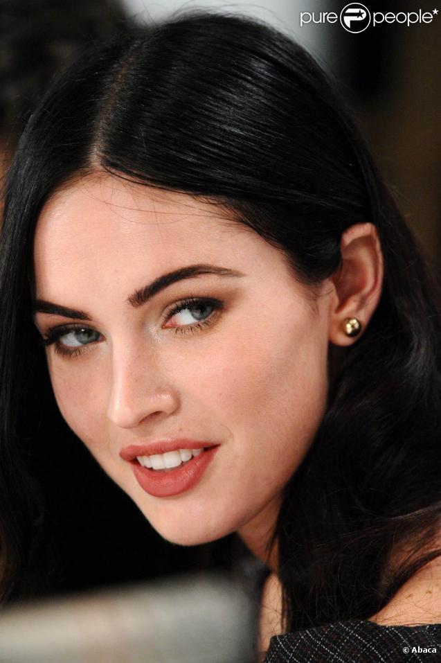 La superbe Megan Fox devient la nouvelle égérie d'Armani...