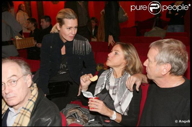 Luana Belmondo, Yves et Karin Rénier ont assisté à la générale de la pièce 