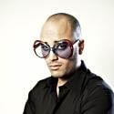 Jérôme Commandeur : Après Facebook, regardez le protégé de Dany Boon... démonter l'iPhone !