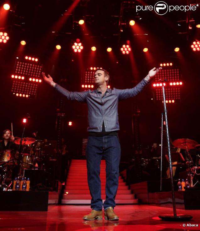 Robbie Williams, au top de sa forme pour son premier concert en trois ans, lors du BBC Electric Proms, le 20 octobre 2009