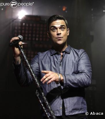 Robbie Williams, au top de sa forme pour son premier concert en trois ans, lors du BBC Electric Proms, le 20 octobre 2009