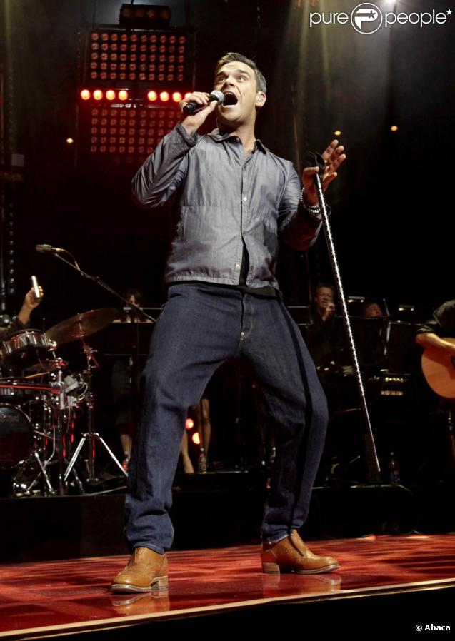 Robbie Williams, au top de sa forme pour son premier concert en trois ans, lors du BBC Electric Proms, le 20 octobre 2009