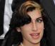 Amy Winehouse :  Elle a bien pris des seins... et c'est son papa qui le dit !