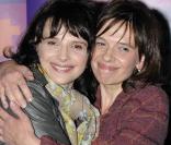 Juliette Binoche et sa soeur Marion Stalens ont présenter le documentaire intimiste  Juliette Binoche dans les yeux , le 22 octobre 2009 à Paris