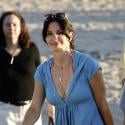 Courteney Cox : En bikini blanc, l'actrice de 45 ans est... magnifique et naturelle ! Impressionnant !