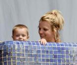 Britney Spears partage un dernier instant avec ses enfants avant de s'envoler en Australie.